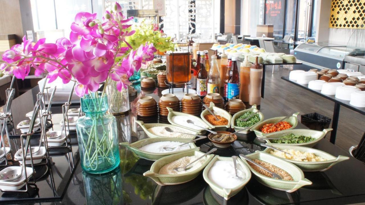 The Astra Chiang Mai Family Room ภายนอก รูปภาพ
