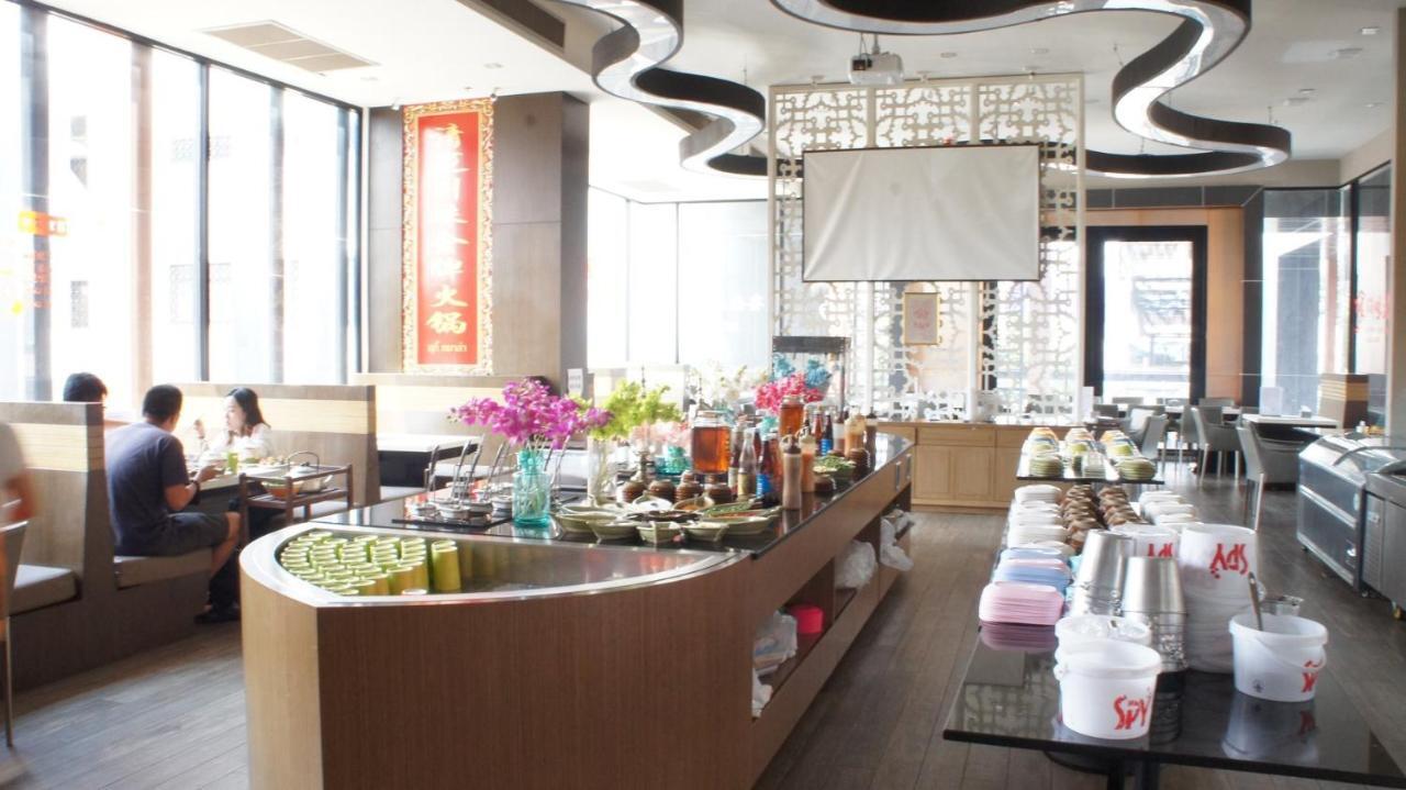 The Astra Chiang Mai Family Room ภายนอก รูปภาพ